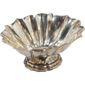 Sterling Silver Small Pedestal Bowl 31.5 grams