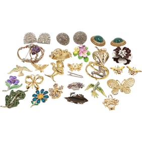 Estate Grouping of Assorted Fashion Pins and Earrings - Variety - See Pictures