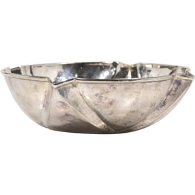 Vintage Italian Silver Plated Bowl Handmade “Fatto a Mano” Hammered Petal Rim
