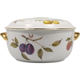 Royal Worcester Evesham Gold 2.5 Quart Oval Covered Casserole Dish.