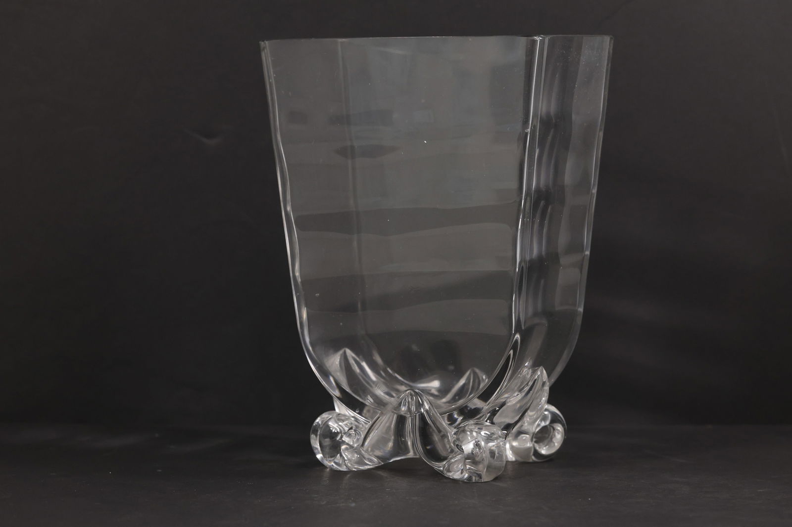 Steuben? Crystal Glass Vase with Stylized Art Glass Base 9 in. height x 6.25 in. wide (1 of 10)