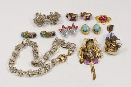 Large Assorted Grouping of Quality Costume Jewelry: Heavy Gold Tone & Silver Tone Chain 18 in.