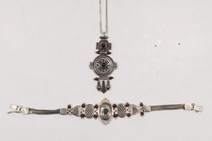 .925 Sterling Silver Victorian / Edwardian Bracelet with Green Spinel & Garnet Beads Double Rope,