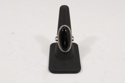 Marked Seta .925 Sterling Silver Oval Black Onyx Ring Size 9 with Roping Design Around Stone