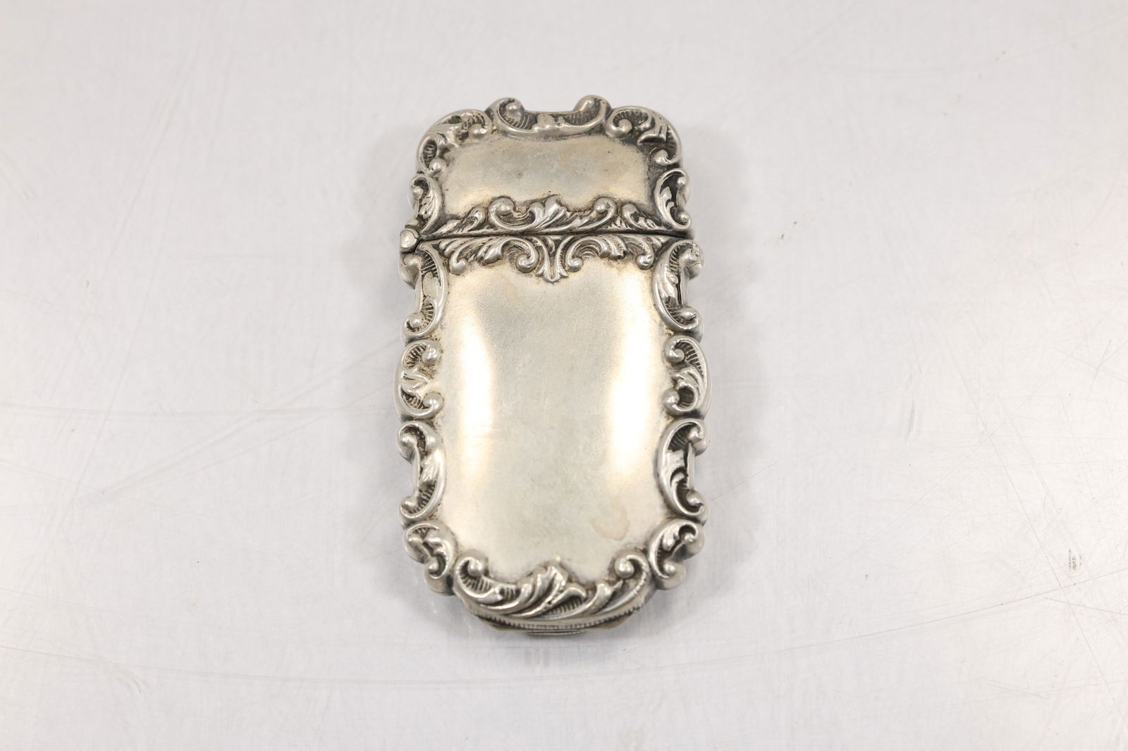 Sterling Silver 32.8 grams Victorian Match Safe "C" Scroll Pattern Edging (1 of 9)