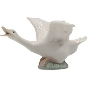 vintage Lladró "Flying Duck" porcelain figurine, 3 in. height x 6.5 in. wide