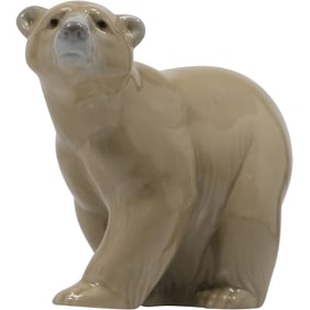 Lladro "Attentive Polar Bear" porcelain figurine 4 inches height