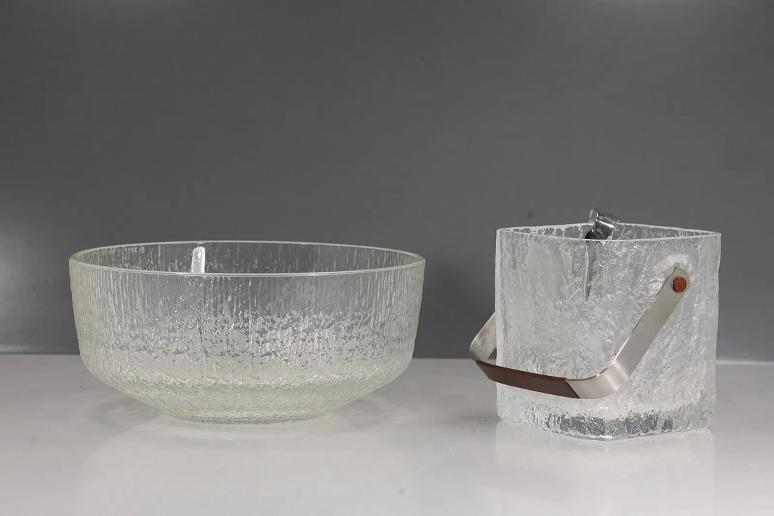 [2] 1960s Vintage Hoya Glacier Ice Bucket With Textured Ice Glass & Center Bowl 9.5 in. dia. (1 of 10)