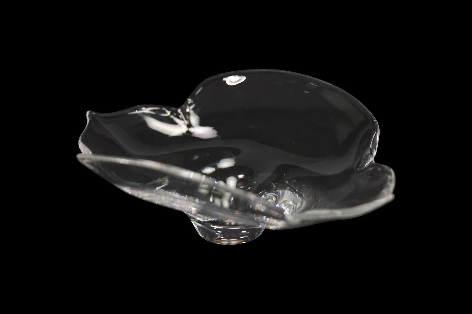 Steuben Crystal Freeform Art Glass Bowl: Elegant clear crystal art glass bowl marked Steuben on the base, featuring a freeform organic rim that folds fluidly into a raised circular foot. The bowl exhibits Steuben’s hallmark clarity and pre