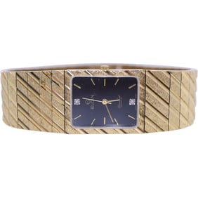 Elgin Men's Wristwatch Gold Stainles Steel Band with Black Face Vintage 1980s-90s   size: 8 1/4 in.