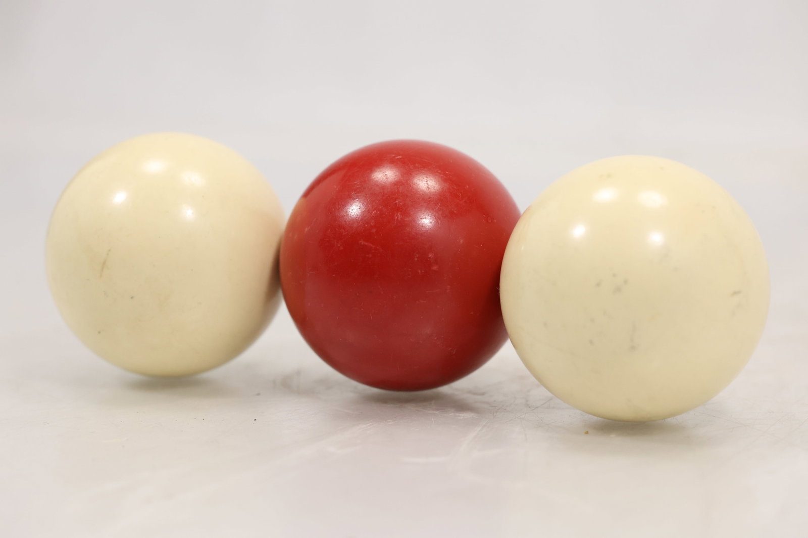 3 Billiards Balls - 4