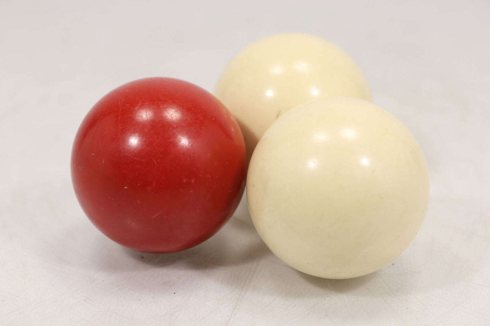3 Billiards Balls - 5
