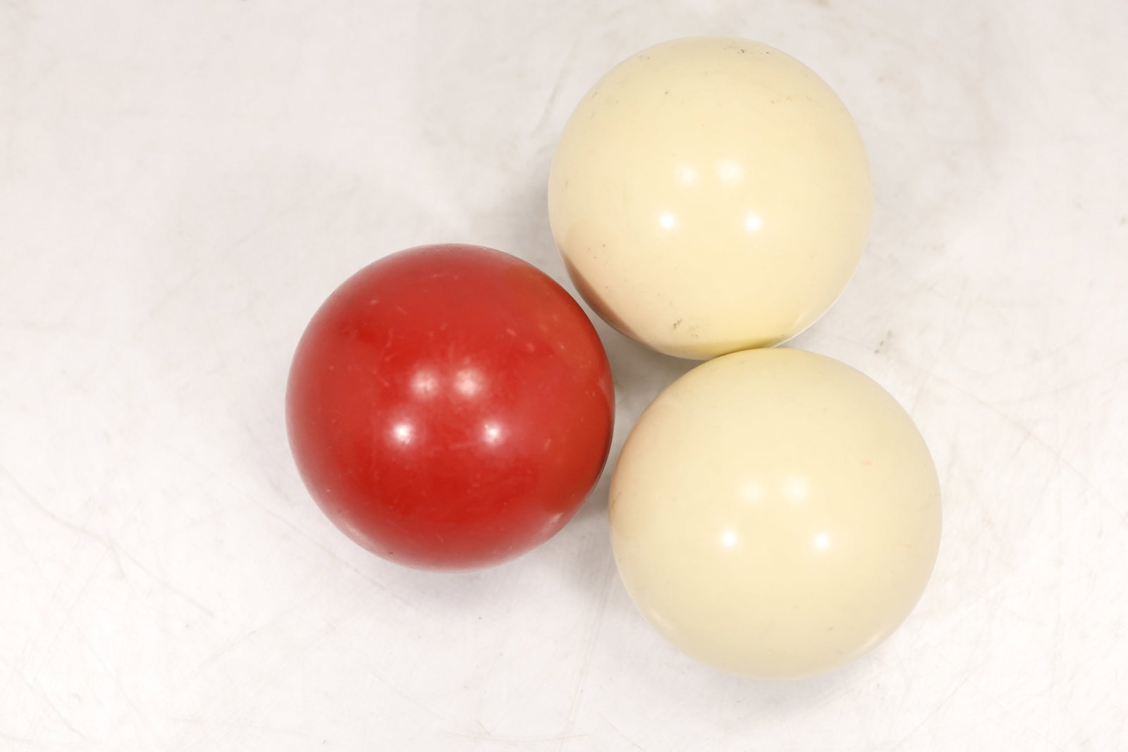 3 Billiards Balls - 6