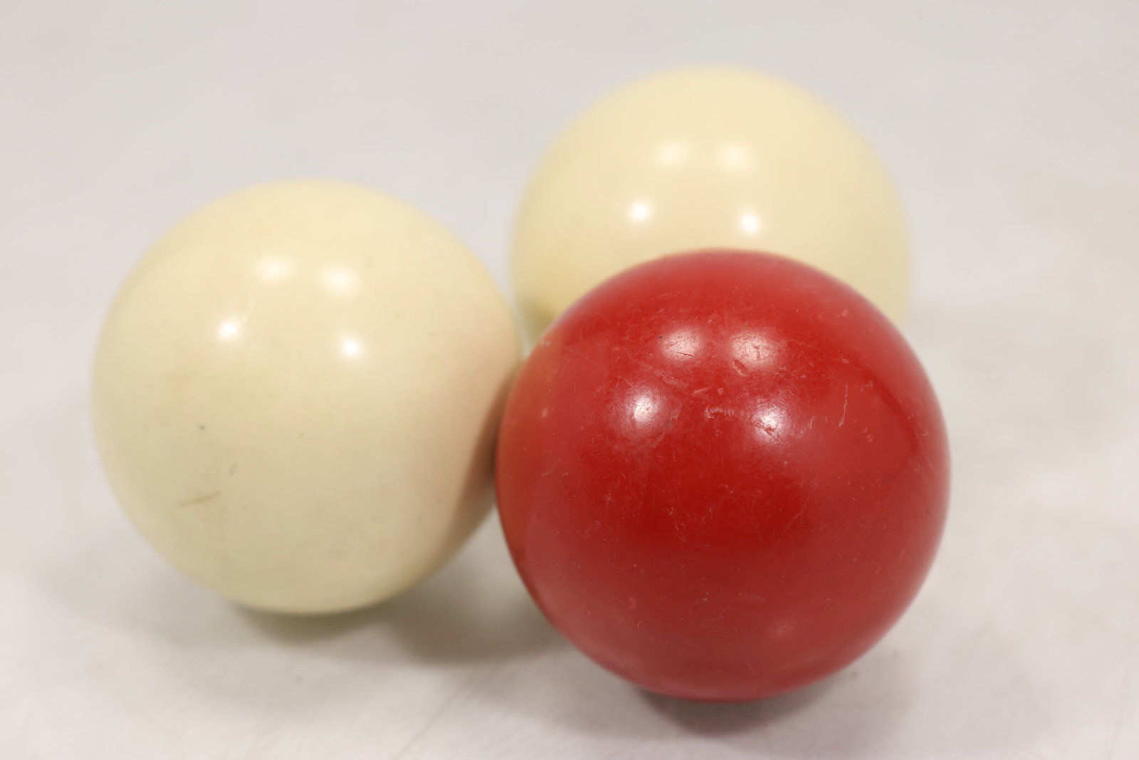 3 Billiards Balls - 8