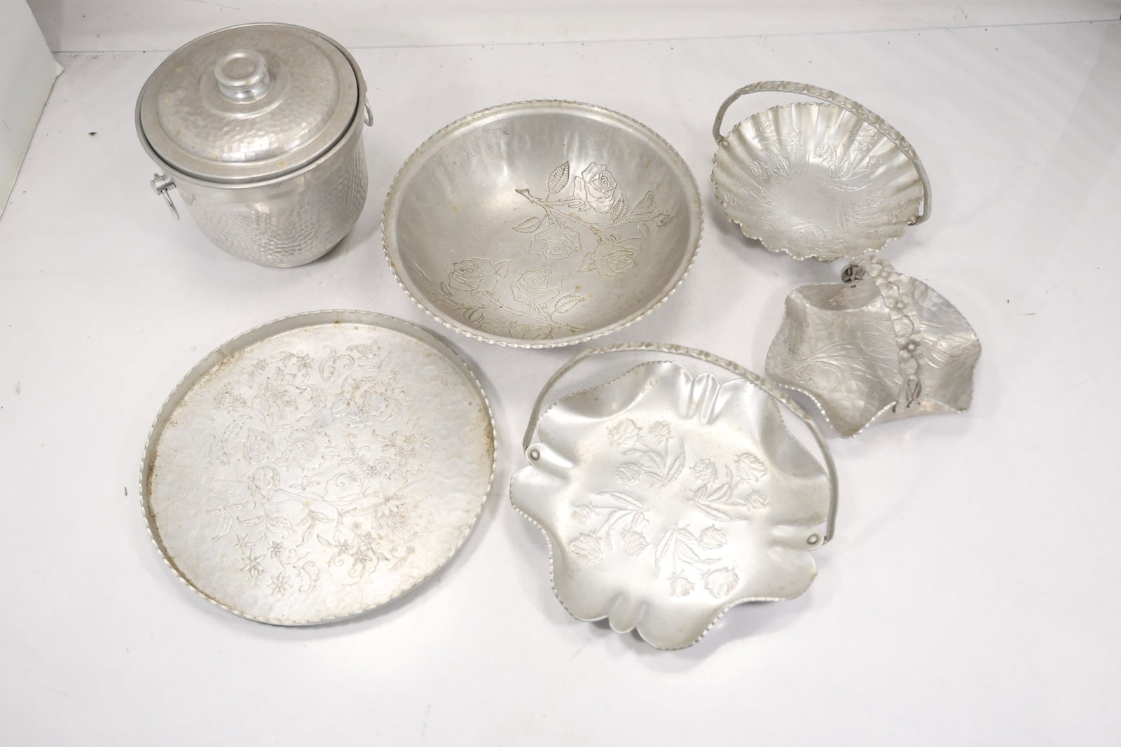 Group of Embossed Aluminum Serving Ware with Ice Bucket Trays and Bowls (1 of 18)
