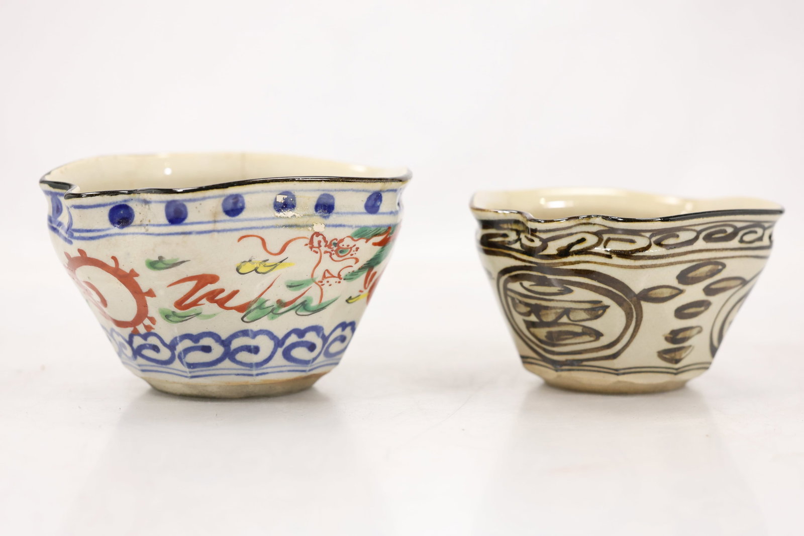 Pair of Hand Painted Spanish or Mediterranean Style Pottery Bowls (1 of 11)