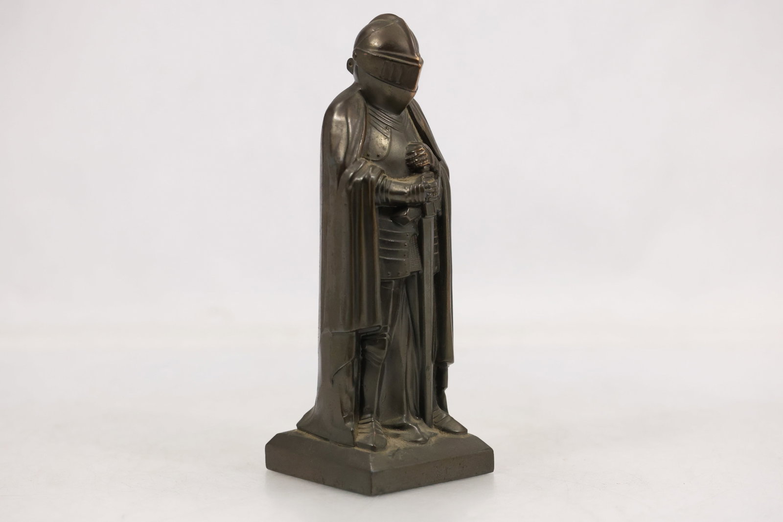 Vintage Knight in Armor Table Lighter (1 of 16)