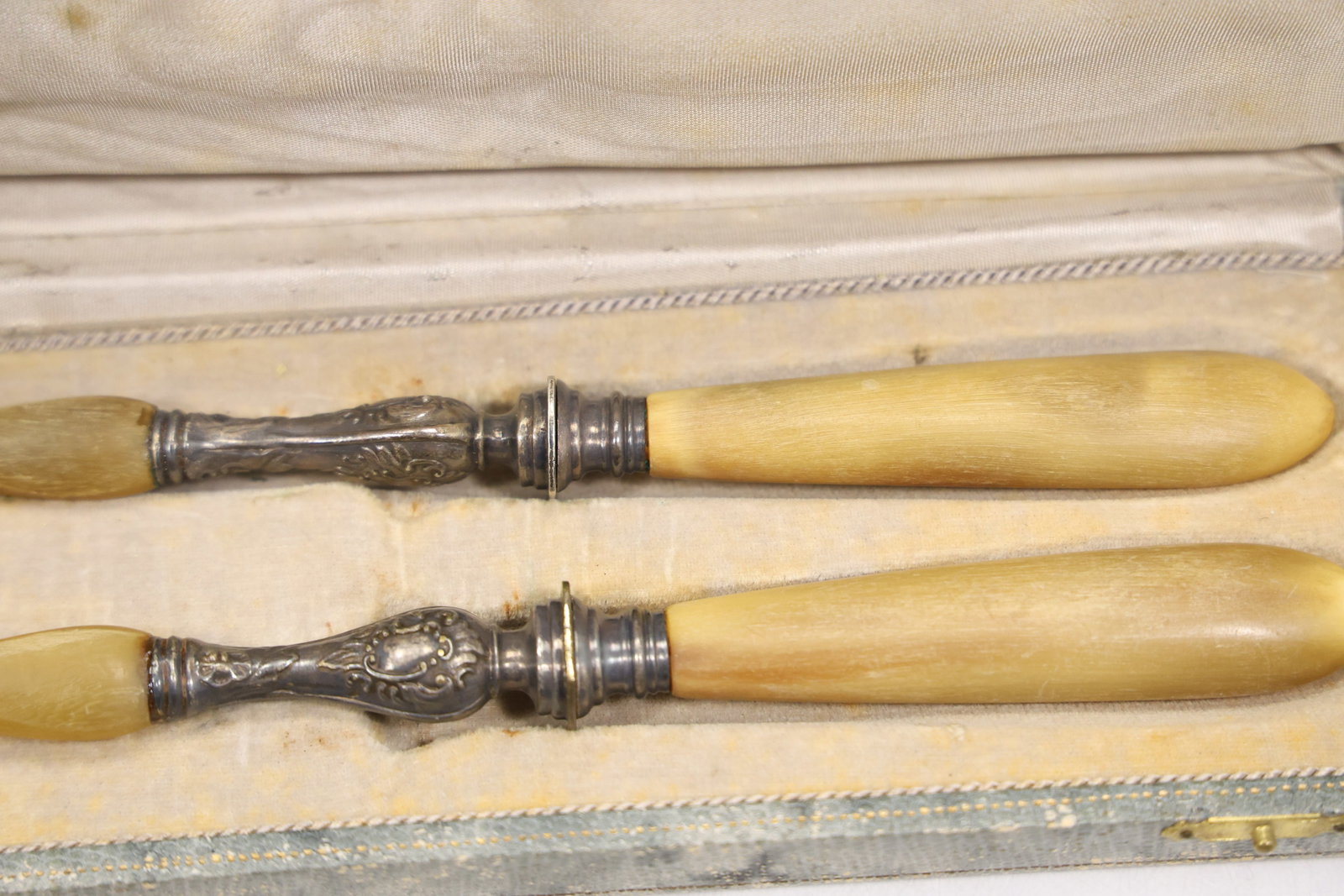 Cased Serving Fork and Spoon Set - 9