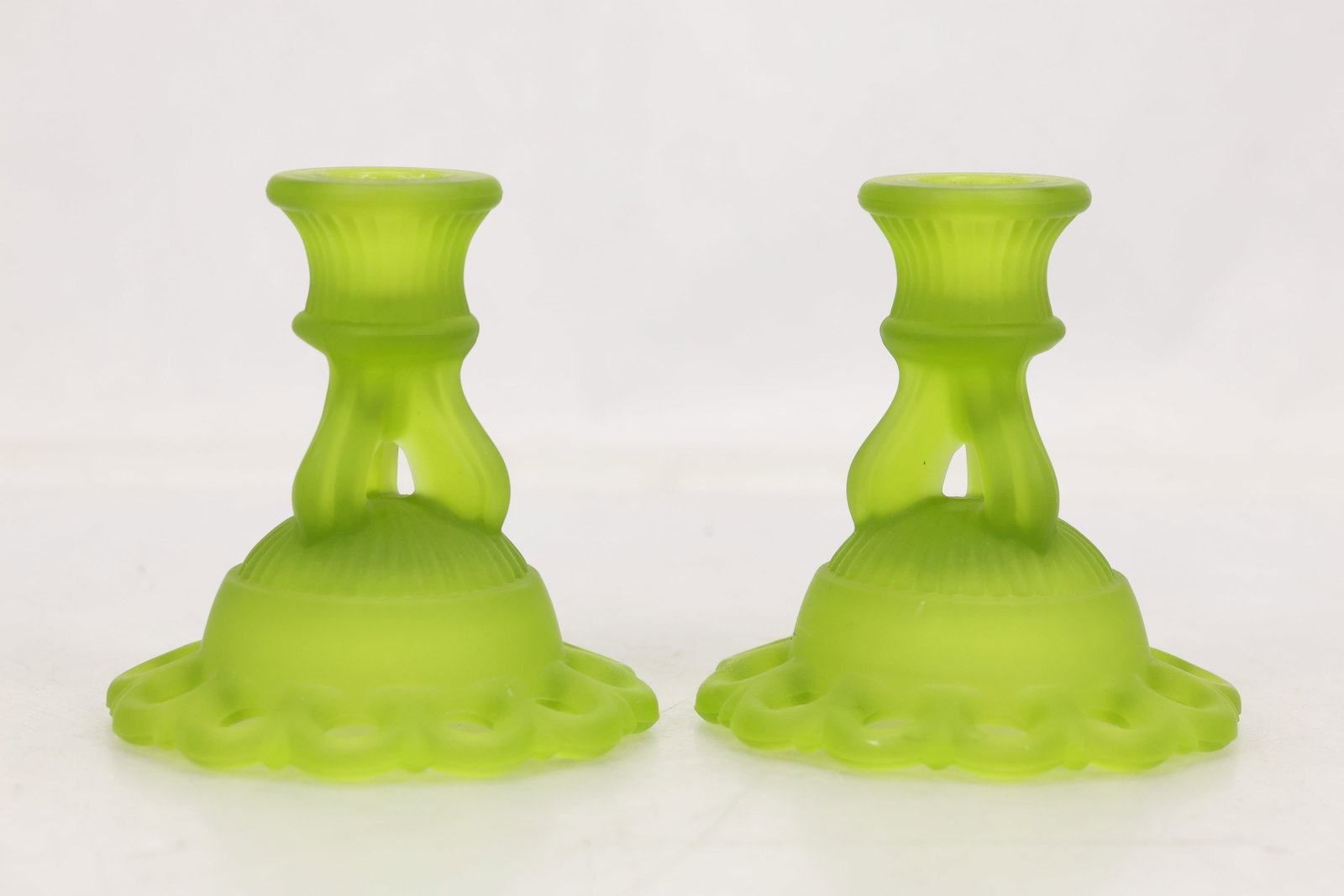 Pair of Vaseline Uranium Glass Candlesticks – Lace Edge Pattern (1 of 11)