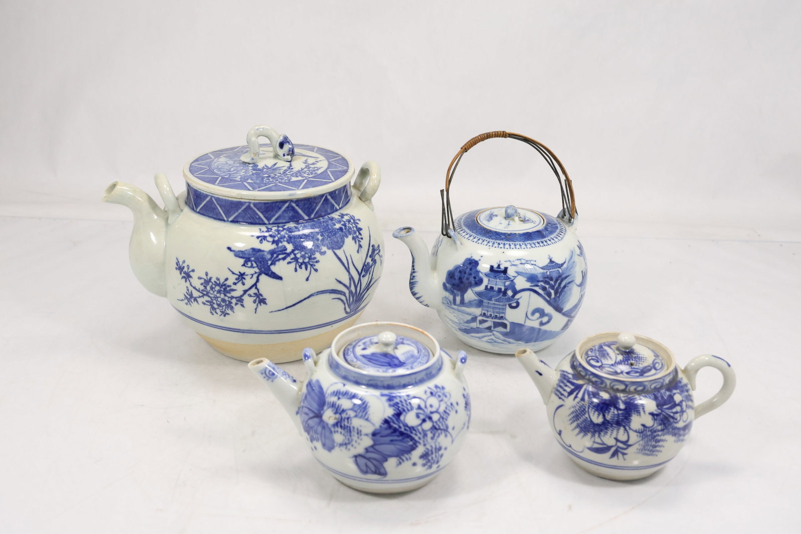 Four Blue and White Porcelain Teapots (1 of 19)