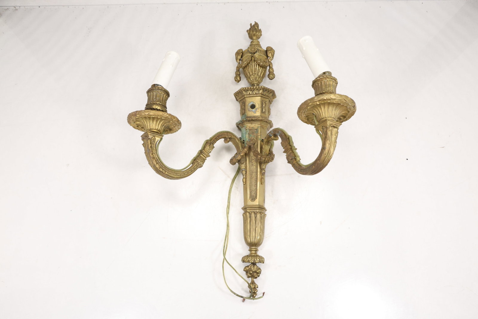 Ornate Gilt Brass Two Light Wall Sconce (1 of 19)