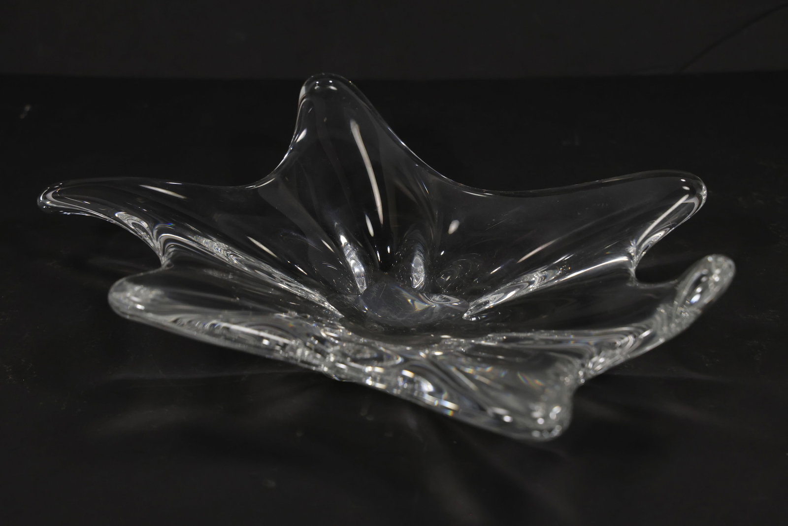 Baccarat "Stella" Starfish Bowl Mid Century Modern: Baccarat "Stella" Starfish bowl, a vintage Mid-Century Modern sculptural centerpiece crafted in France. This freeform art glass piece features a dynamic, nature-inspired five-point star shape with thi