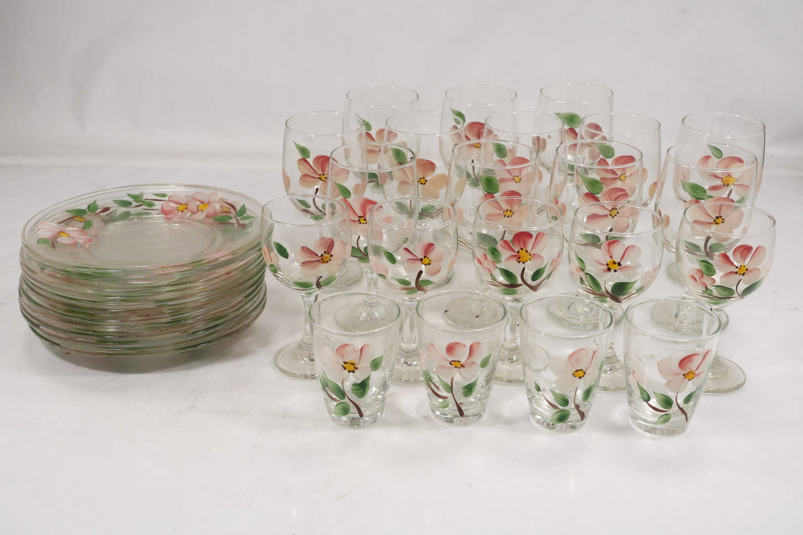 Libbey Franciscan Desert Rose glassware 12 Cups 20 Plates (1 of 20)