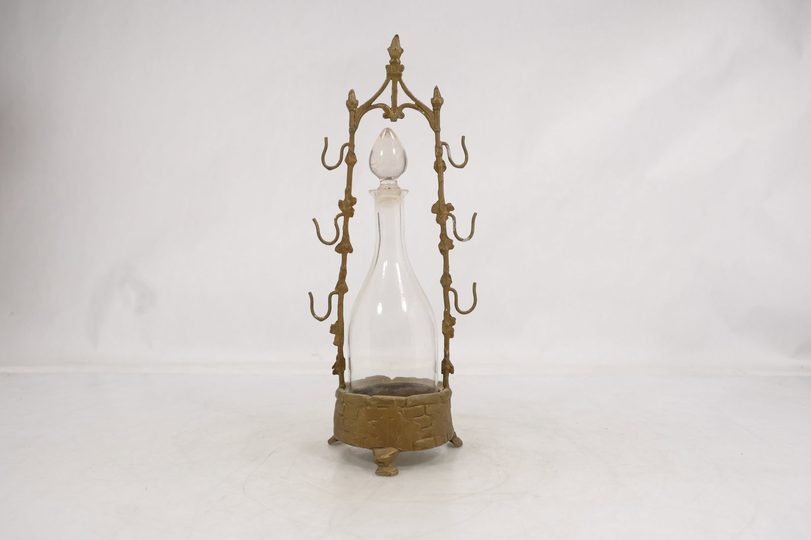 Metal Cruet Holder with Clear Decanter (1 of 15)