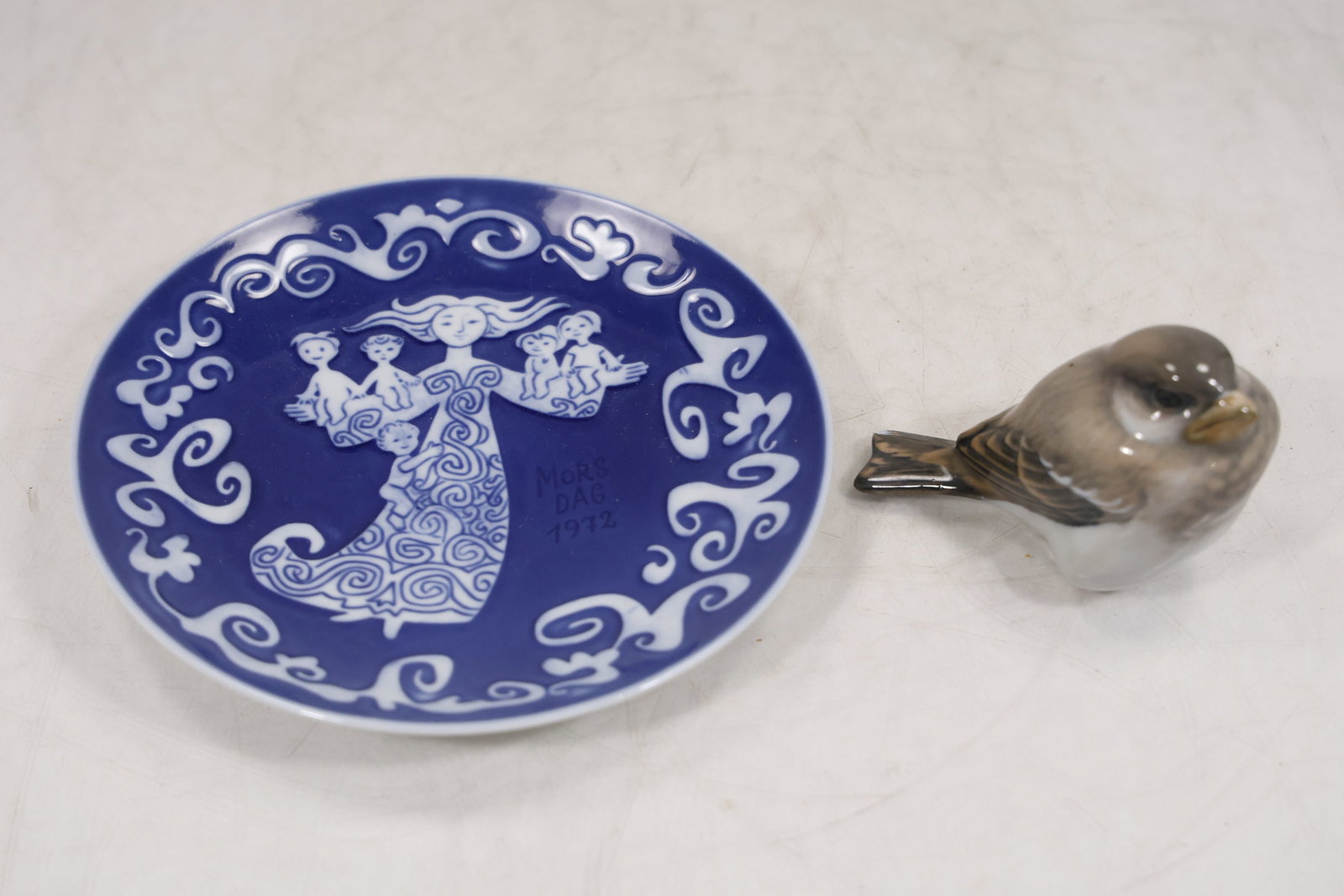 Royal Copenhagen Mothers Day 1972 Plate and Porcelain Bird Figurine (1 of 9)