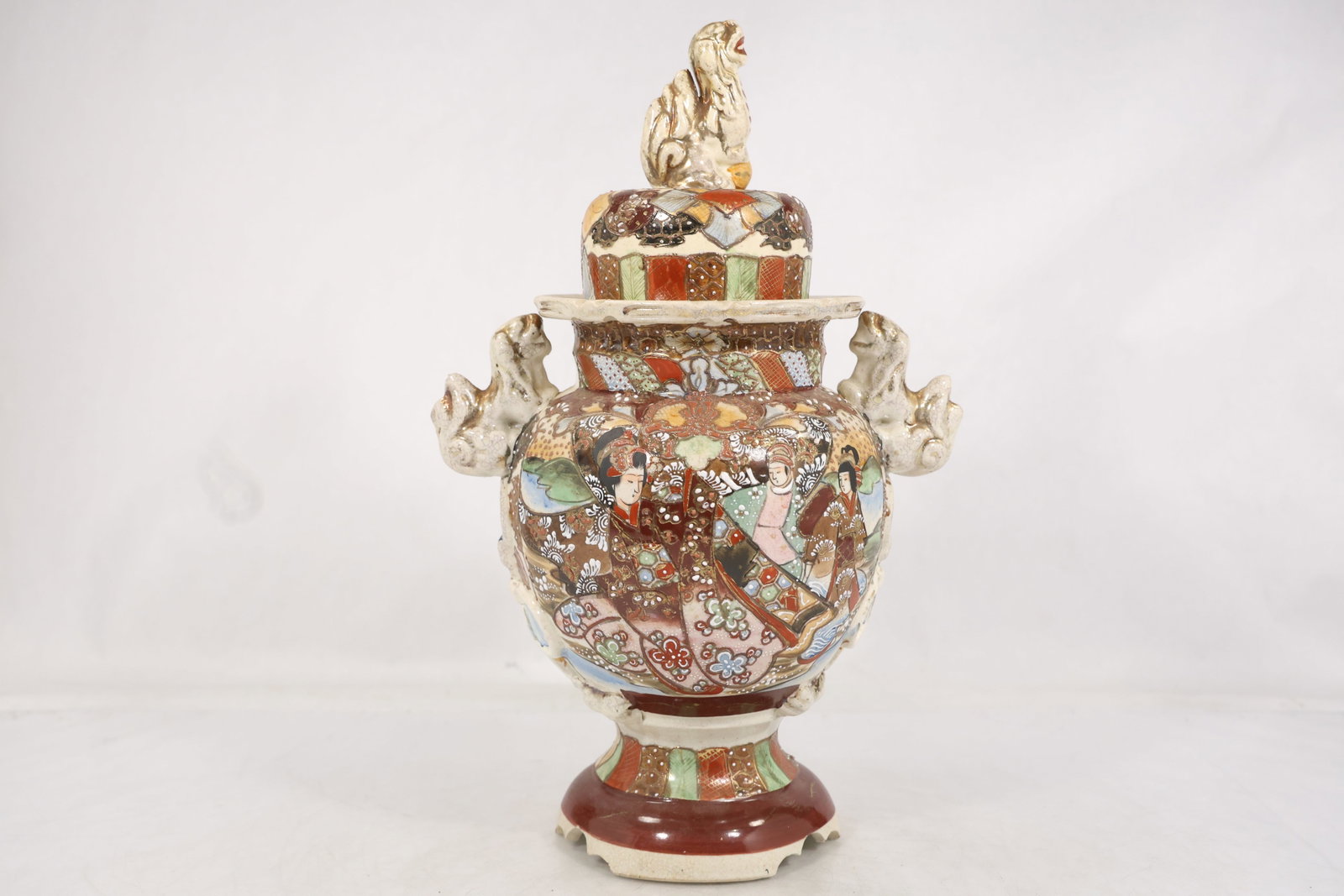 Decorative Asian-Style Lidded Porcelain Urn with Figural & Gilt Decoration (1 of 19)