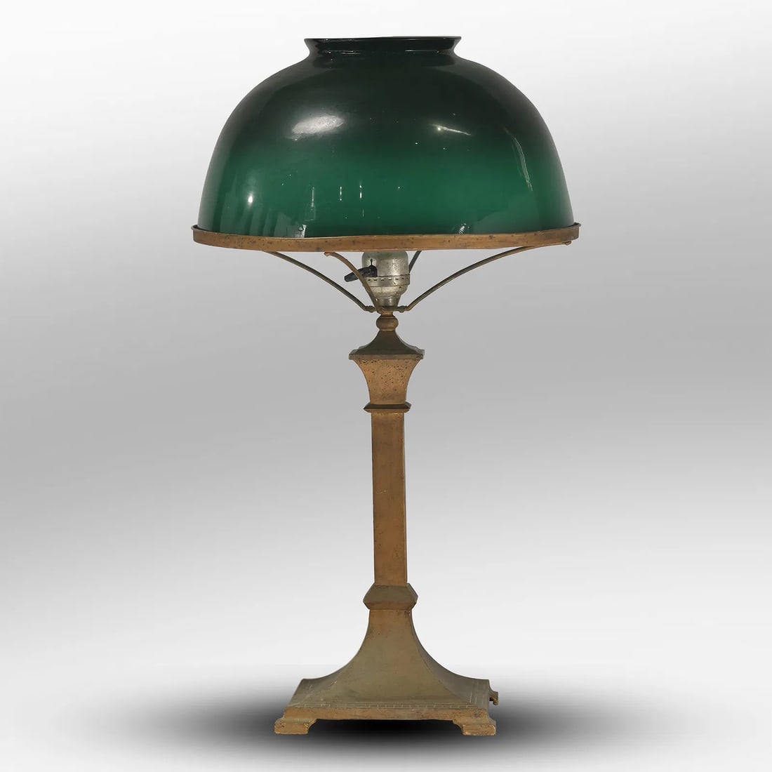 Green Cased Glass Emeralite Style Dome Table Lamp, All Original, Wiring Good, 13 in. diameter: Green Cased Glass Emeralite Style Dome Table Lamp, All Original, Wiring Good, 13 in. diameter. size: 22h 13w max 16h 6.5w base S:md** Important Auction information:**** All lot descriptions in this au