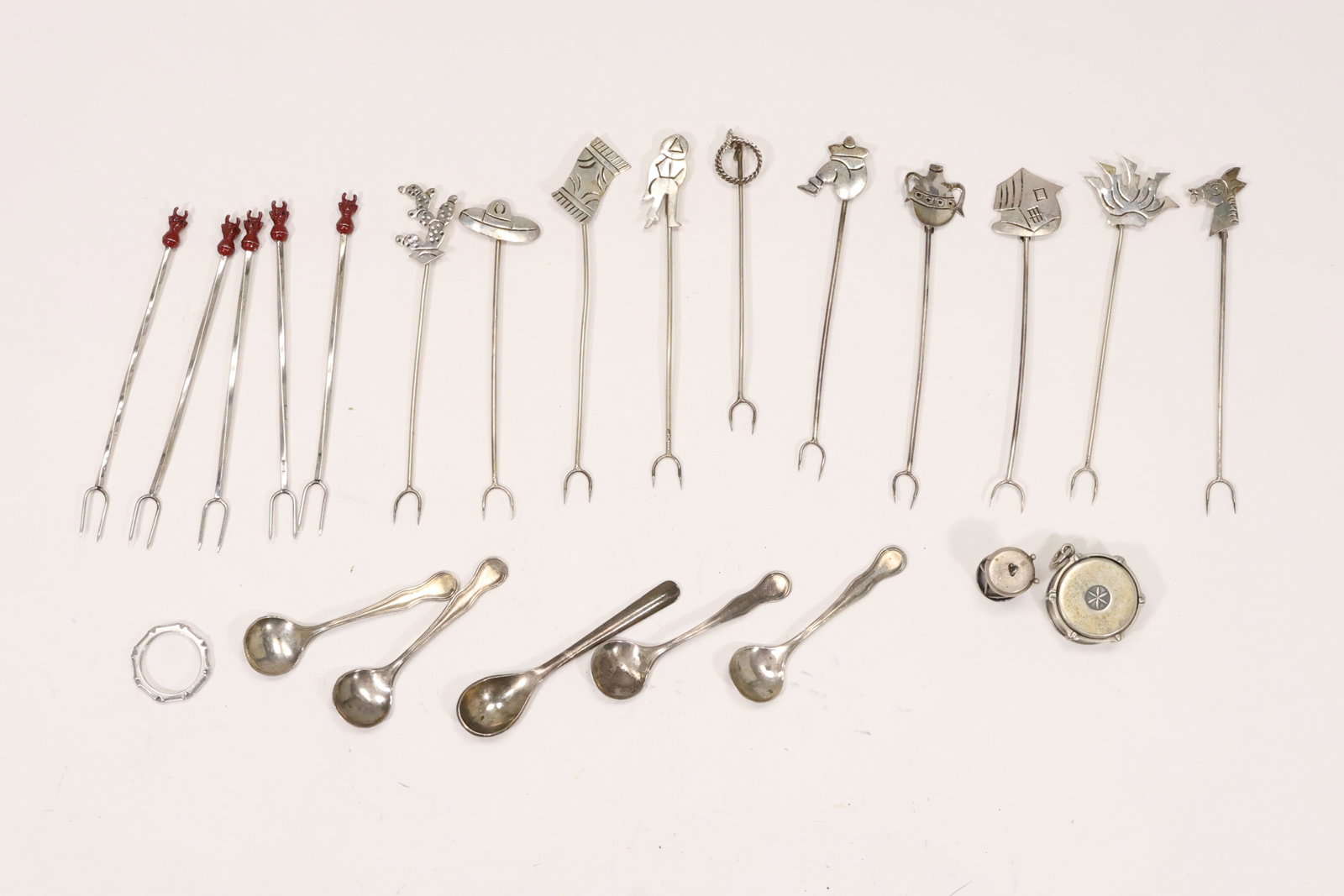 Sterling Silver Serving Picks Spoons Ring and Drum Pendants (1 of 15)