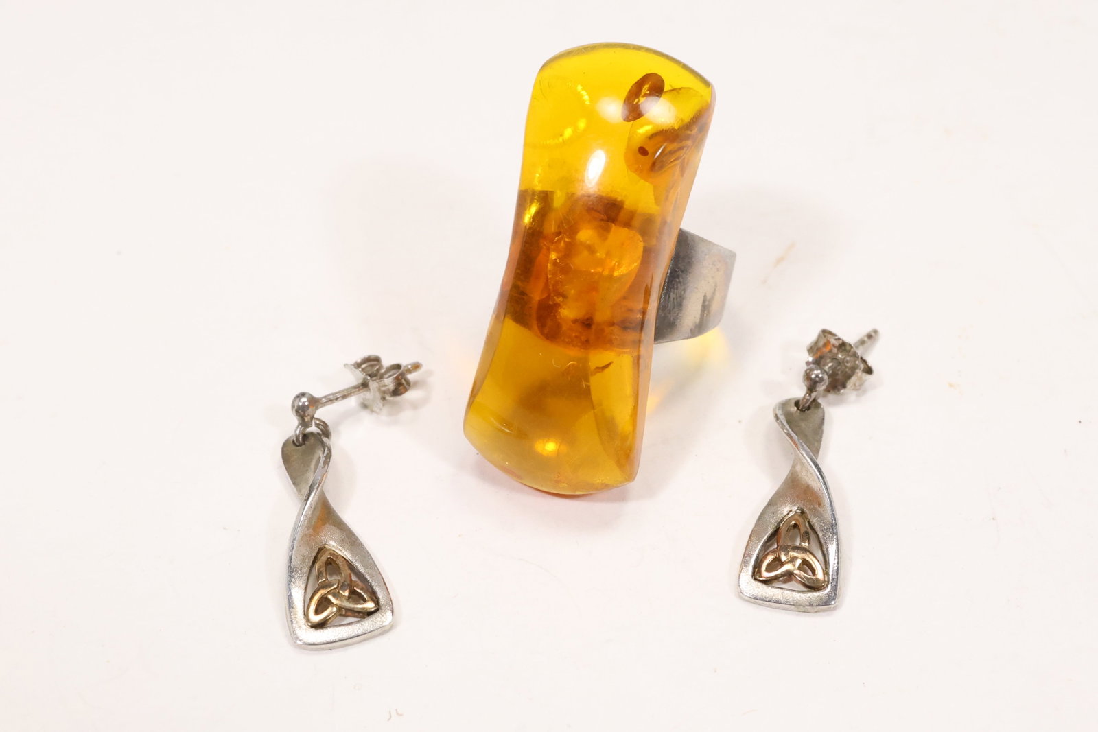 Sterling Silver Amber Ring and Solvar Drop Earrings (1 of 12)