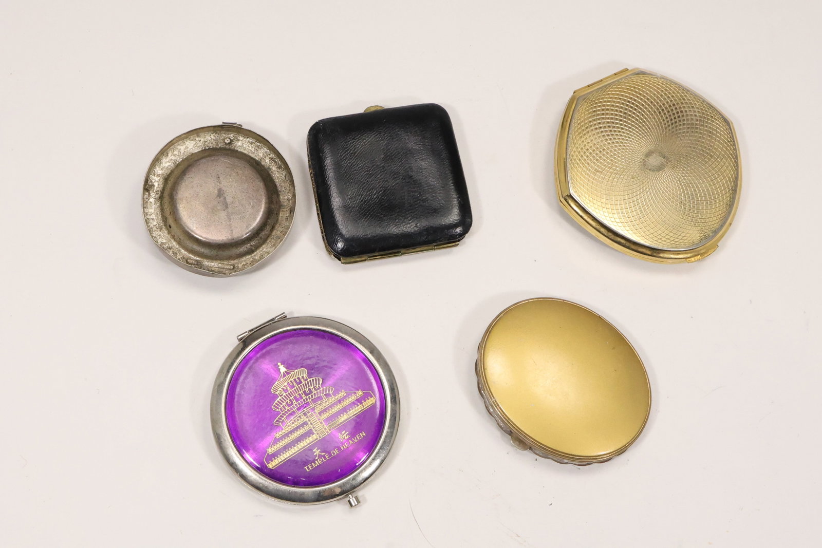 Five Assorted Vintage Powder Compacts - 8