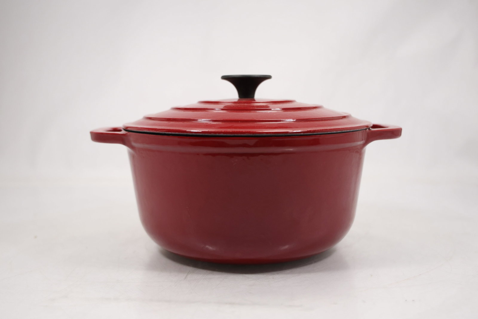 Red Enameled Cast Iron Covered Dutch Oven (1 of 12)