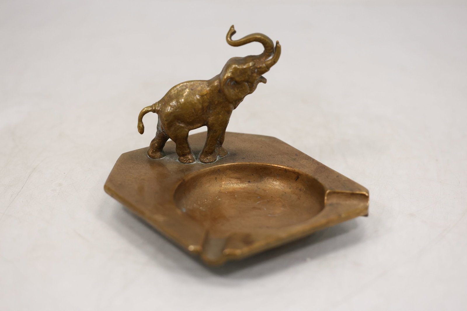 Brass Elephant Figural Ashtray or Trinket Dish (1 of 11)