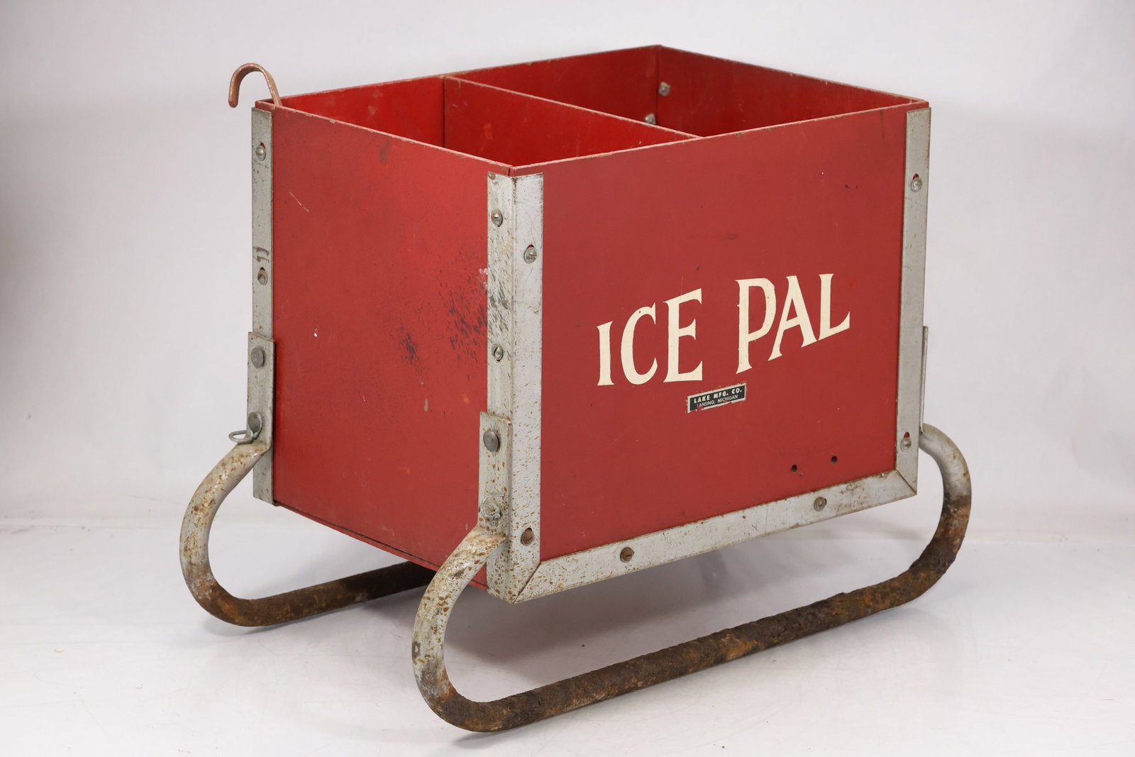 Vintage Ice Pal Red and White Metal Cooler (1 of 15)