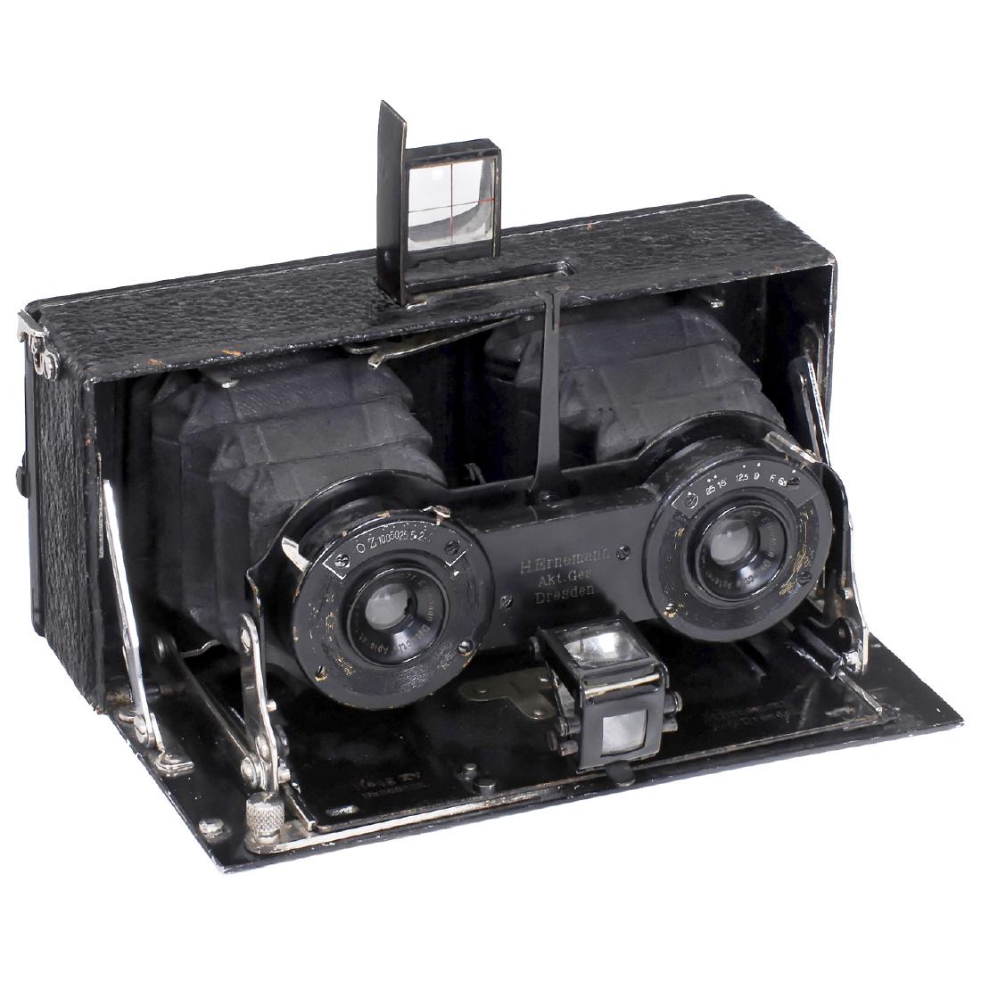 Ernemann Heag XV Stereo, c. 1912: Ernemann Heag XV Stereo, c. 1912 Ernemann, Dresden. Size 4,5 x 10,7 cm, no. 268322, lenses: "Detective Aplanat 6,8/65 mm", Stereo-Automat shutter 1/100 sec., focusing screen back. With case and plates