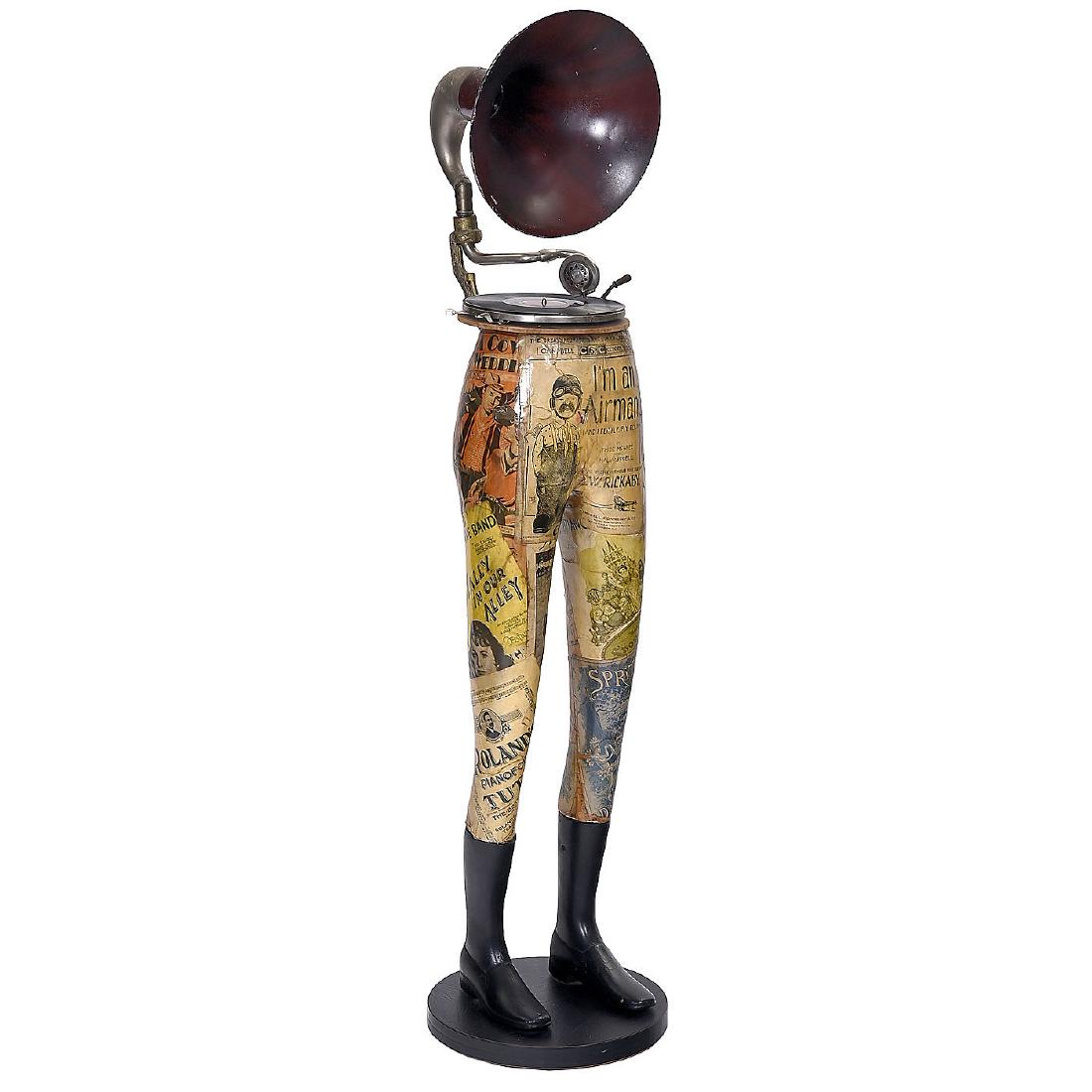 Mannequin Gramophone (1 of 1)