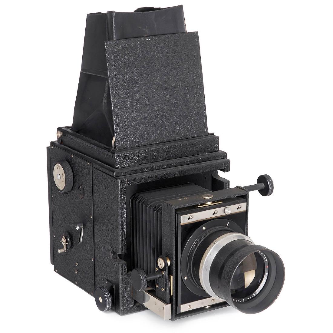 Mentor Reflex, c. 1950: Mentor Reflex, c. 1950 Mentor-Kamerafabrik Goltz & Breutmann, Dresden. SLR camera for plates of 9 x 12 cm, adjustable lens board, with Meyer-Optik Trioplan 3,5/210 mm, focusing screen back, focal plan