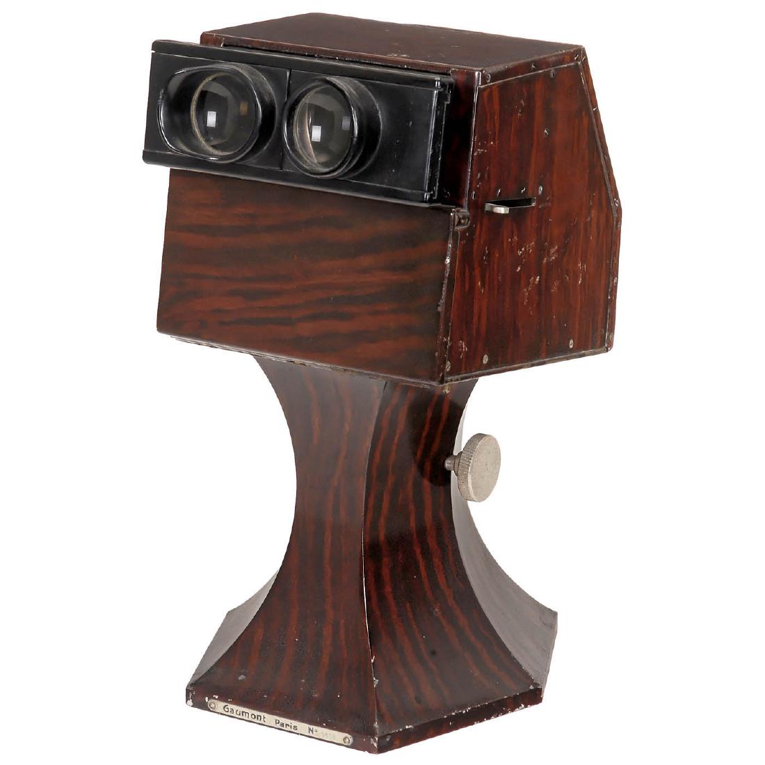 "Le Stéréodrome Métallique" Table Stereo Viewer, c.: "Le Stéréodrome Métallique" Table Stereo Viewer, c. 1920 Manufacturer "L. Gaumont & Cie, Paris", serial no. 5438, metal case, for stereo slides of 6 x 13 cm, oculars adjustable, height 13 1/3 in. W