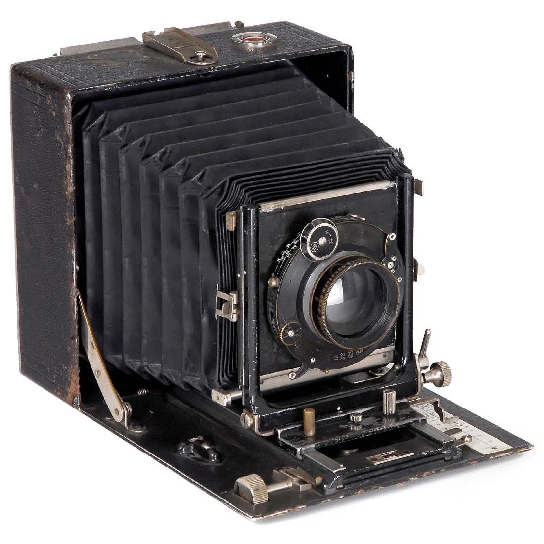 Linhof Standard 10 x 15, 1934/35: Linhof Standard 10 x 15, 1934/35 Linhof, München. No. 13288 for plates of 10 x 15 cm, metal body with black leather, black bellows. With Hugo Meyer "Satz-Plasmat 4,5/17,3 cm" in Compur, focusing scre