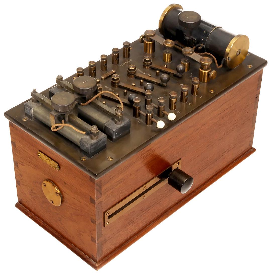 Marconi Type 31C Crystal Receiver, 1910: Marconi Type 31C Crystal Receiver, 1910 Marconi's Wireless Telegraph Co., United Kingdom. Mahogany case, ebonite surface, lacquered brass fittings, switches for 2 crystals, battery and jigger, termina