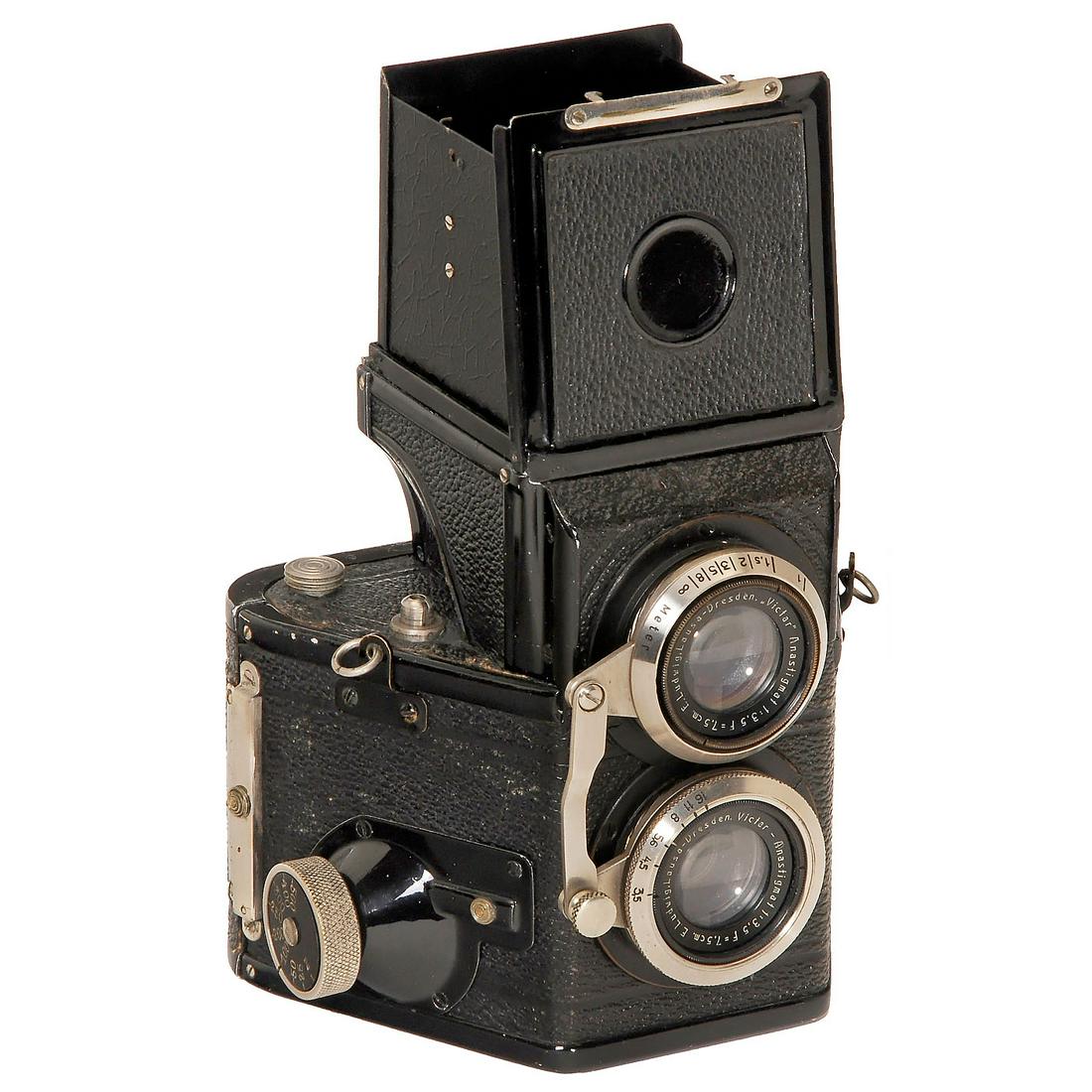 Rare Twin-Lens TLR "Karma-Flex Mod. 2", c. 1937: Rare Twin-Lens TLR "Karma-Flex Mod. 2", c. 1937 Karl Arnold, Marienberg. Size 6 x 6 cm on film type 120. With Victar-Anastigmat 3,5/7,5 cm, focal plane shutter 1/25-1/500 sec. (second shutter curtain 