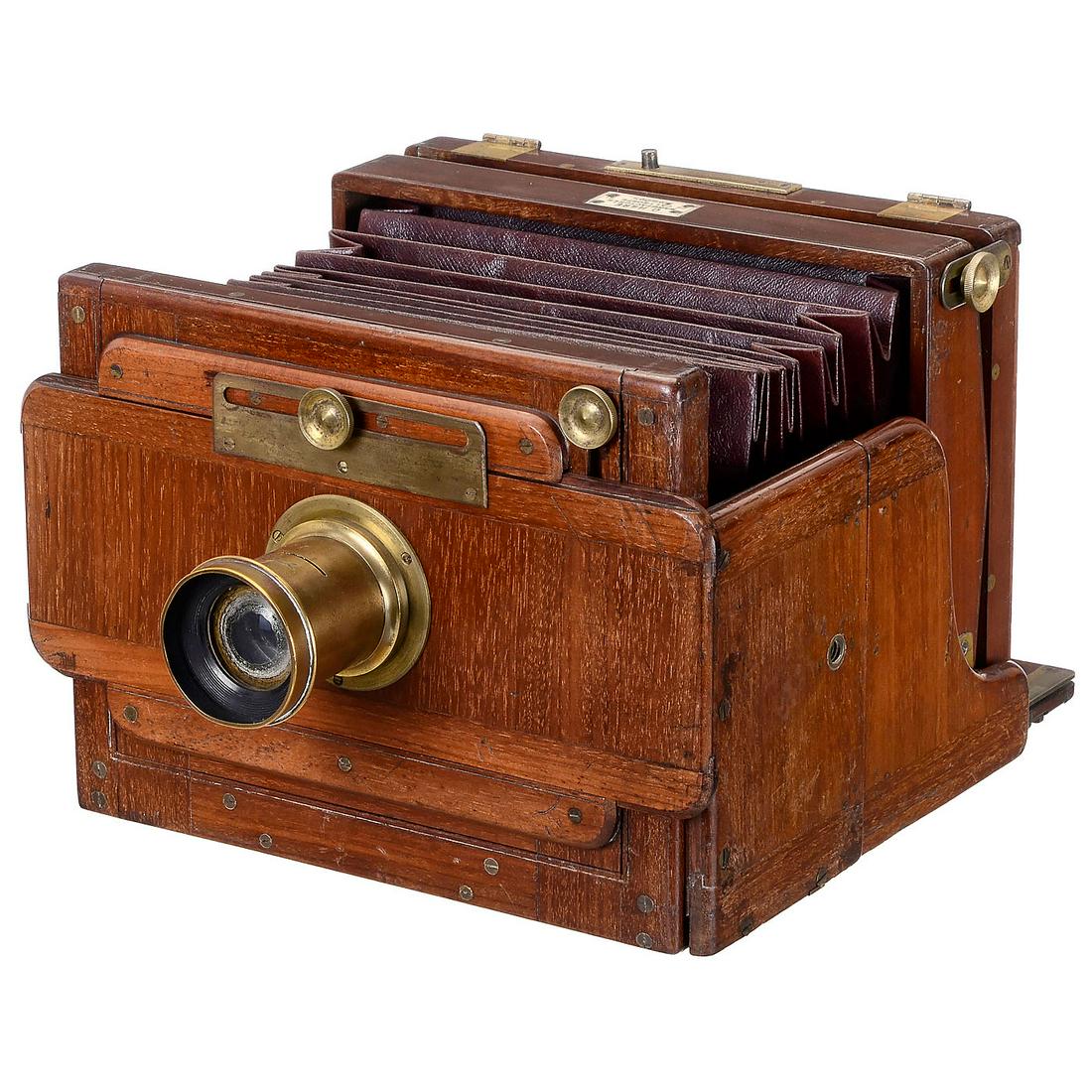 Stereo Camera by George Hare with Sliding Lens Board,: Stereo Camera by George Hare with Sliding Lens Board, c. 1864 George Hare, Calthorpe St., London. Stereo wet-plate camera with single lens and sliding lens board, for stereo and mono pictures, tropica