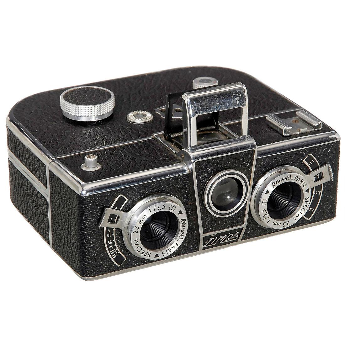 Simda Panorascope (First Model), 1955: Simda Panorascope (First Model), 1955 Société Simda, Le Perreux, France. Stereo camera for 16mm film, image size 11 x 20 mm, lenses: Roussel Special 3,5/25 mm, guillotine shutter B, 1-1/250 sec., pi