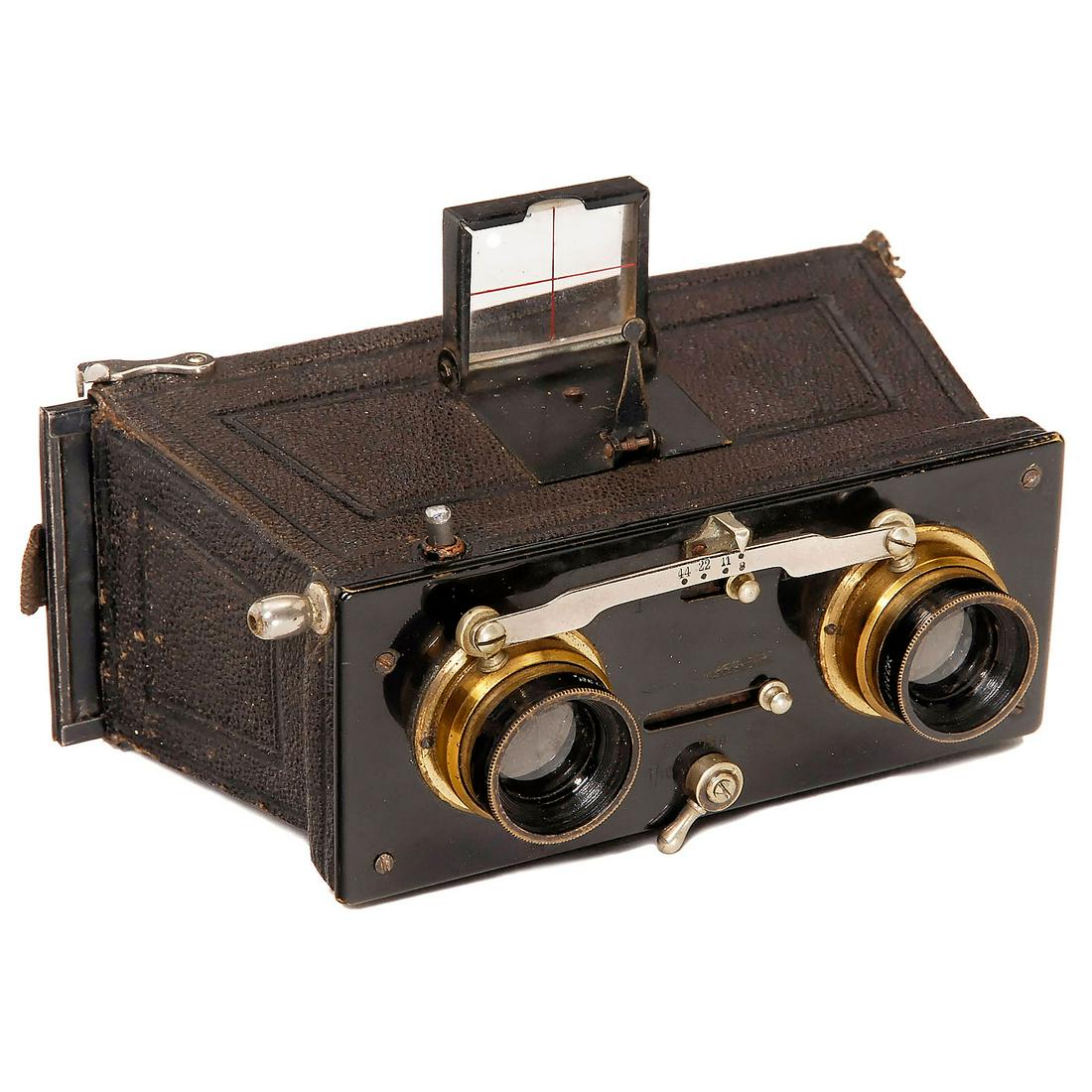 Mattioli La Gamine 45 x 107, c. 1903: Mattioli La Gamine 45 x 107, c. 1903 Auguste Dumont, Paris, for Gaetan Mattioli, Paris. Stereo camera for plates of 45 x 107 mm, lenses: Rectiligne Balbreck 8/65 mm, iris diaphragms 8 to 44, guillotin
