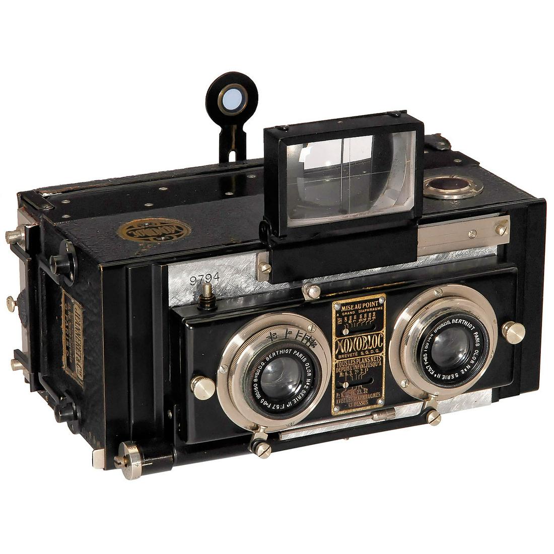 Monobloc Stéréo-Panoramique 6 x 13, c. 1915: Monobloc Stéréo-Panoramique 6 x 13, c. 1915 Jeanneret et Cie., Paris. Stereo and panoramic camera for plates of 6 x 13 cm, lenses: 2 x Berthiot Olor No. 2 Serie II 5,7/85 mm, pneumatically-controlle