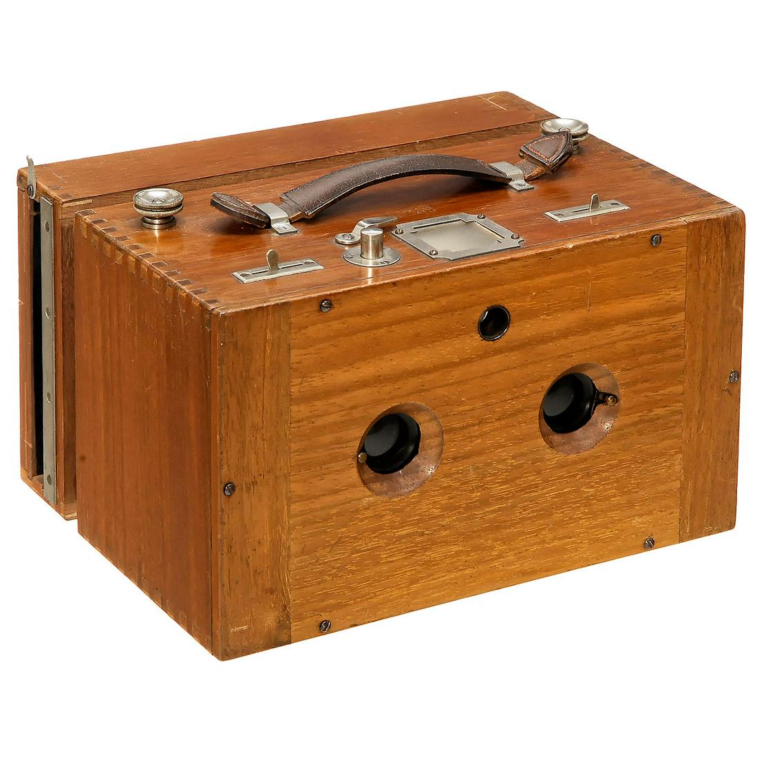 Moser-Stereoscope (Early Version), c. 1902: Moser-Stereoscope (Early Version), c. 1902 Ernemann, Dresden. Stereo plate camera 9 x 18 cm, shutter M + Z, 3 diaphragms (3, 6, 10), walnut with nickel fittings, body no. 37231, focusing screen back. 