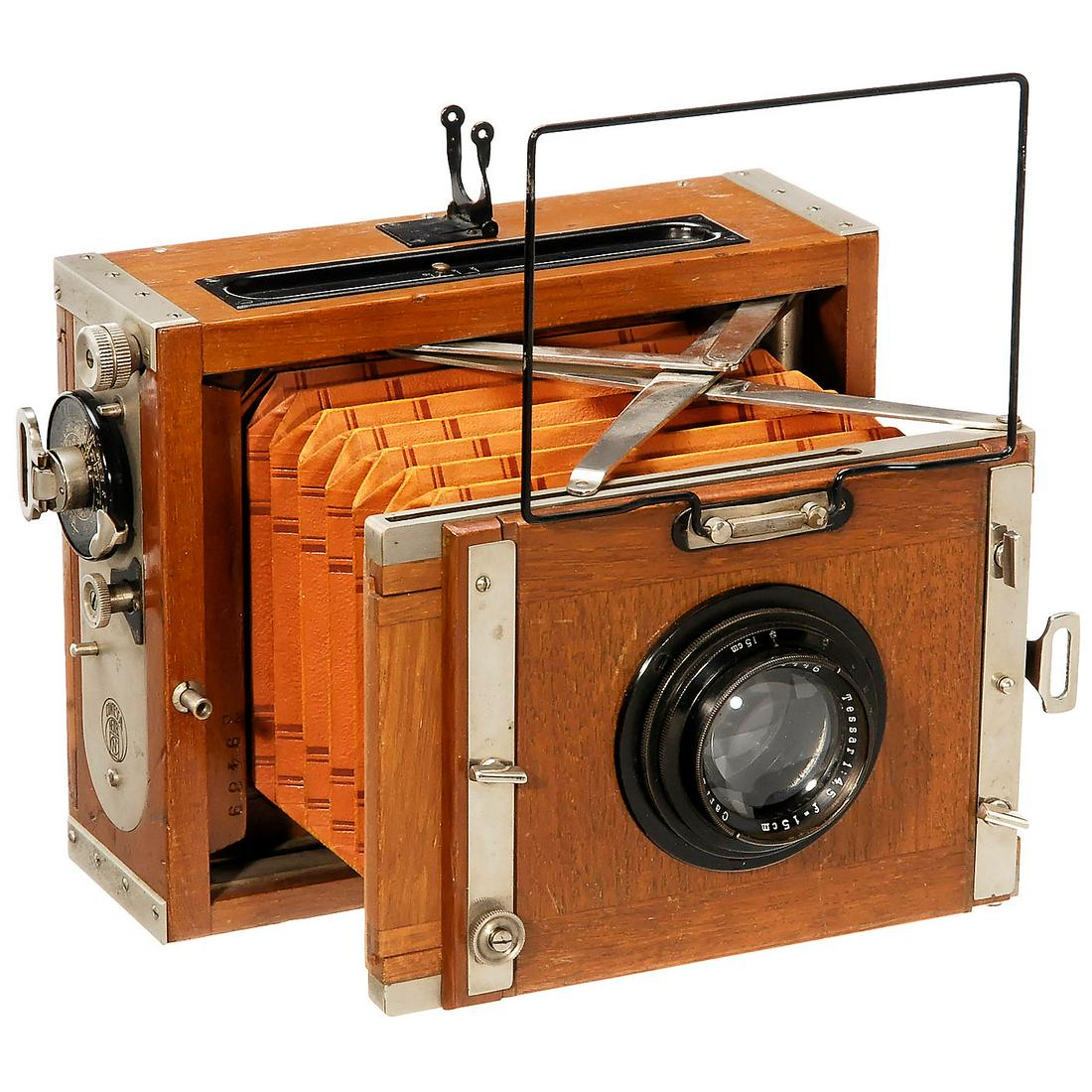 Tropical Deckrullo Nettel 9 x 12, c. 1919: Tropical Deckrullo Nettel 9 x 12, c. 1919 Contessa Nettel, Stuttgart. Size 9 x 12 cm, strut-folding camera, focal plane shutter 1/2800 sec., working well, Tessar 4,5/15 cm, no. 780446, tropical wood, 